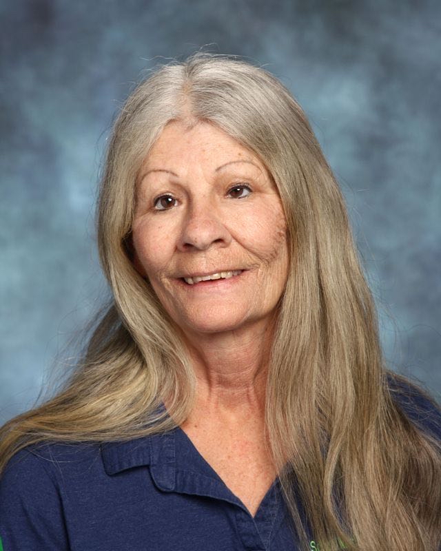 Cynthia Ennis, Food Service Worker