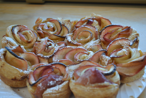 These flavorful apple slices wrapped in puff pastry and baked into a beautiful rose shape are the perfect dessert for any occasion.