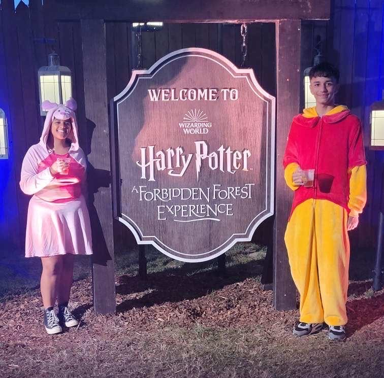 Juniors Isabella Smith (left) and Jaimen Kelly (right) dressed up in matching Halloween costumes.